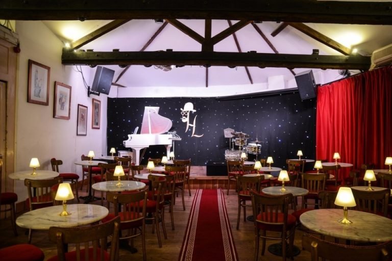 Toulouse Lautrec Venue 768x512