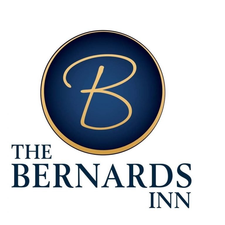 Bernards Inn Piano Bar 768x768
