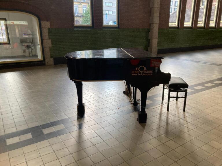 public piano station maastricht centraal 3 768x576